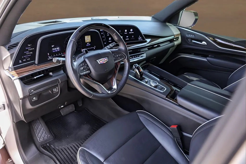 Cadillac Escalade photo 9