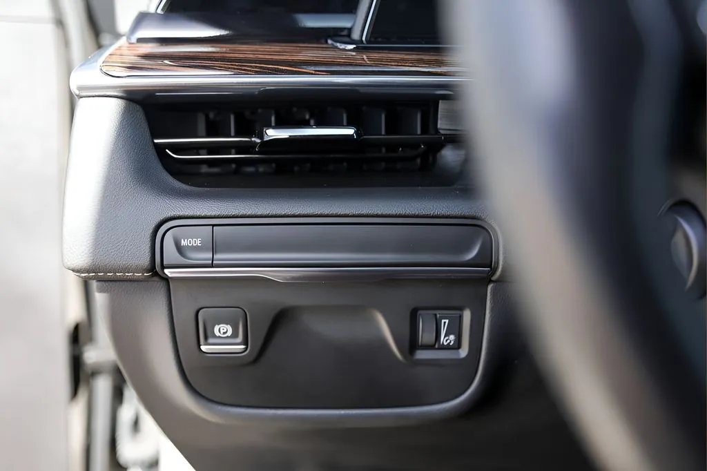 Cadillac Escalade photo 14