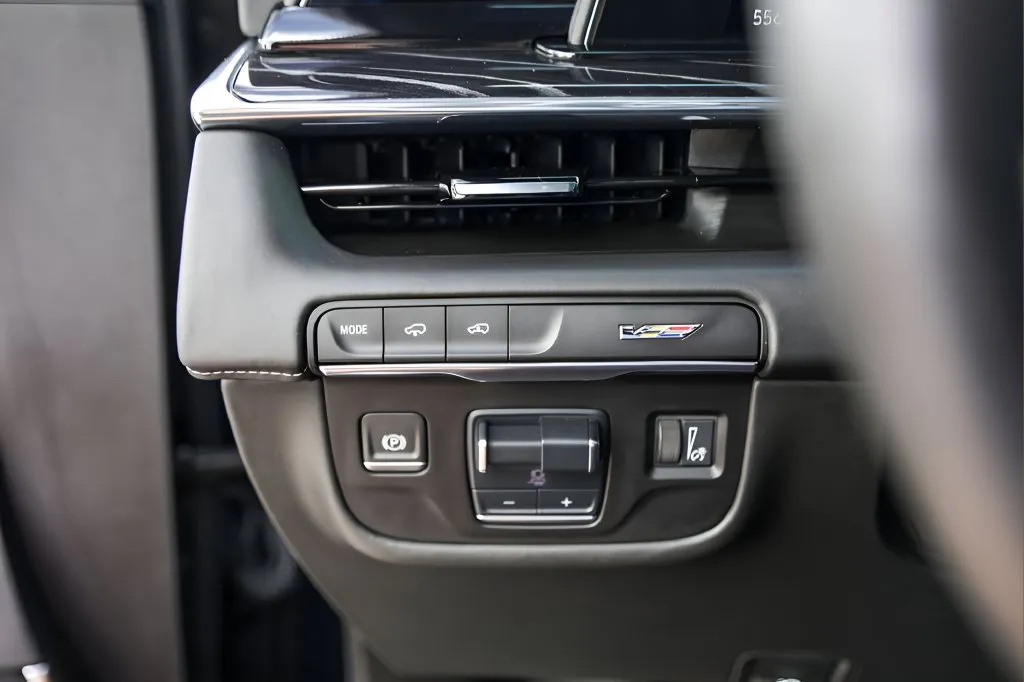 Cadillac Escalade photo 15