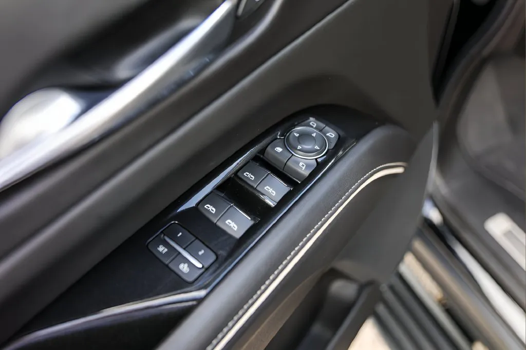 Cadillac Escalade photo 23