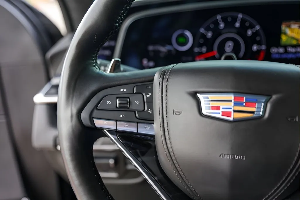 Cadillac Escalade photo 14