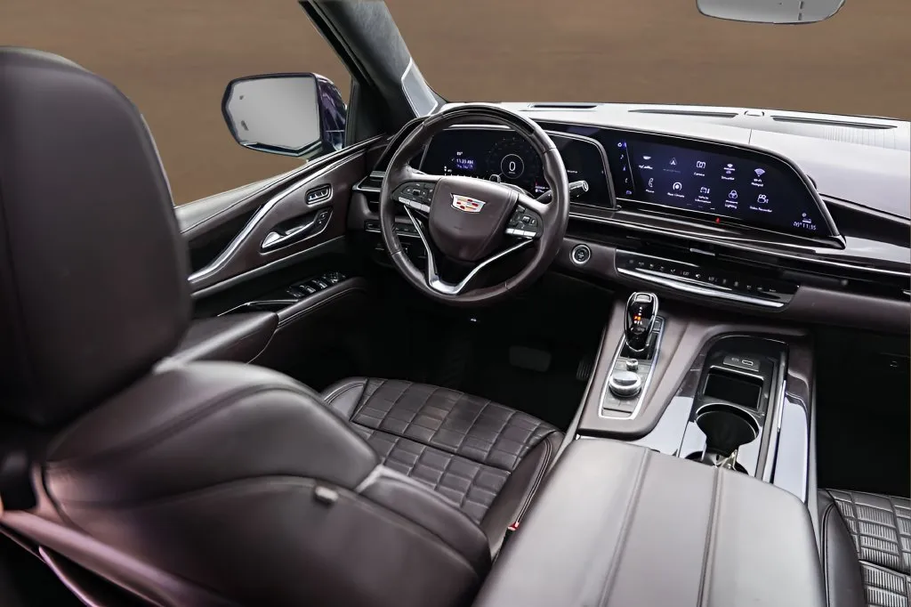 Cadillac Escalade ESV photo 29