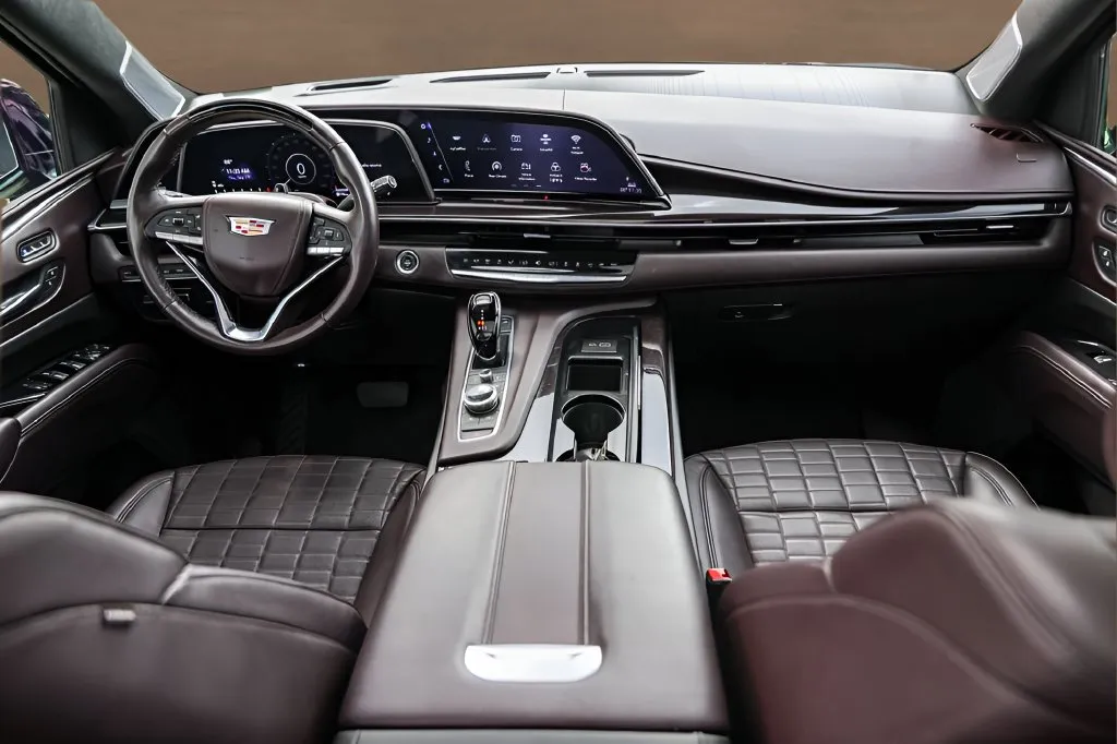Cadillac Escalade ESV photo 28