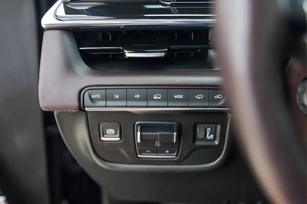 Cadillac Escalade ESV photo 15