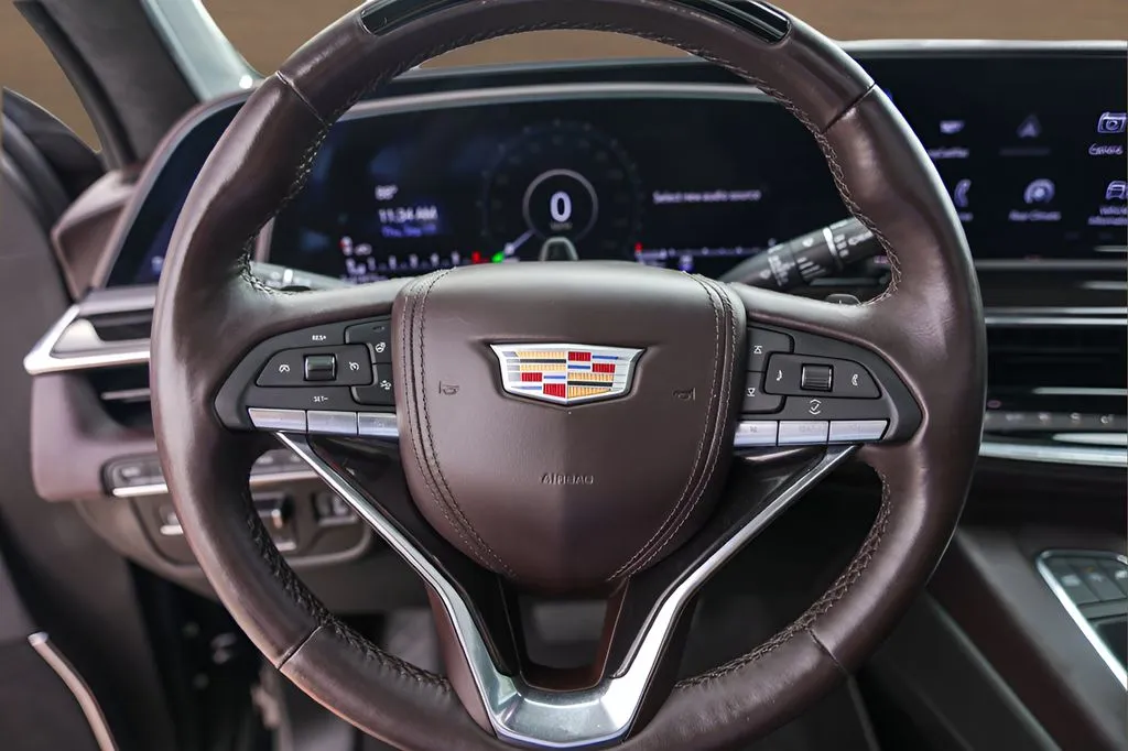 Cadillac Escalade ESV photo 12