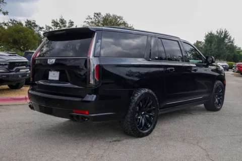 More photos of 2023 Cadillac Escalade ESV Sport Platinum at Covert Cadillac, TX