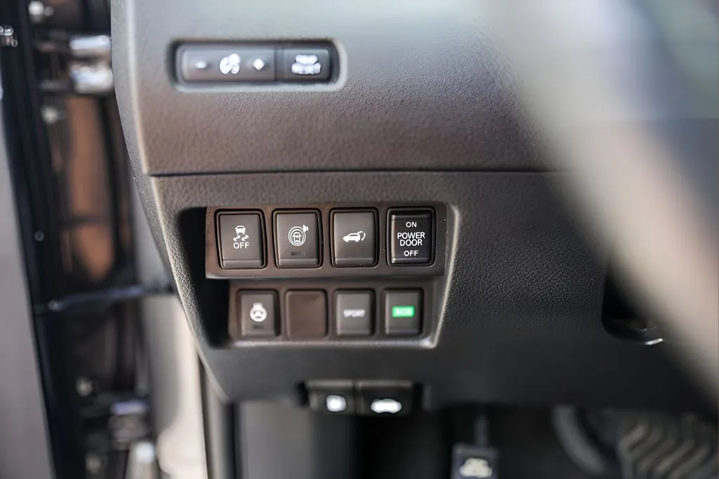 Nissan Rogue photo 15