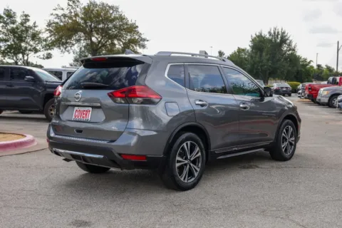 More photos of 2017 Nissan Rogue SL at Covert Cadillac, TX
