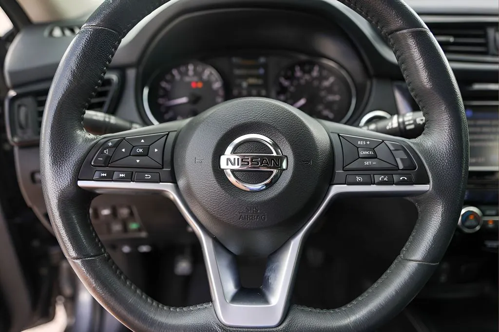 Nissan Rogue photo 12