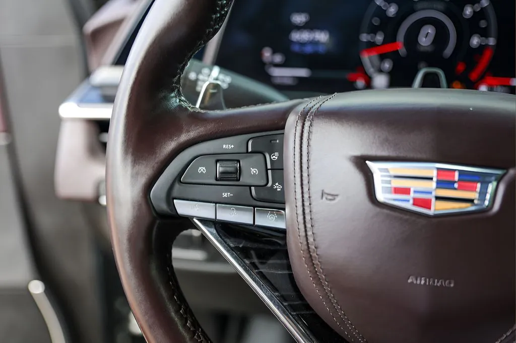 Cadillac Escalade photo 14