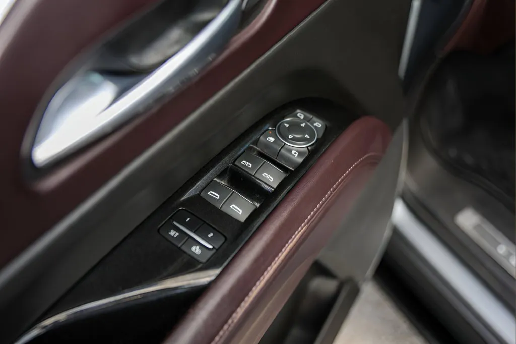 Cadillac Escalade photo 20