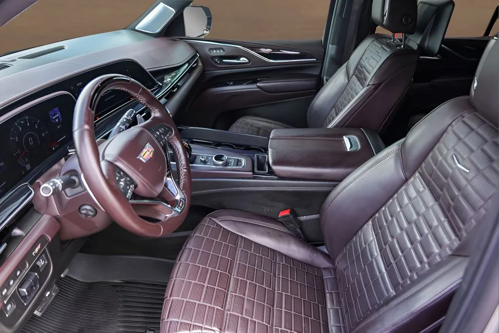 Cadillac Escalade photo 9