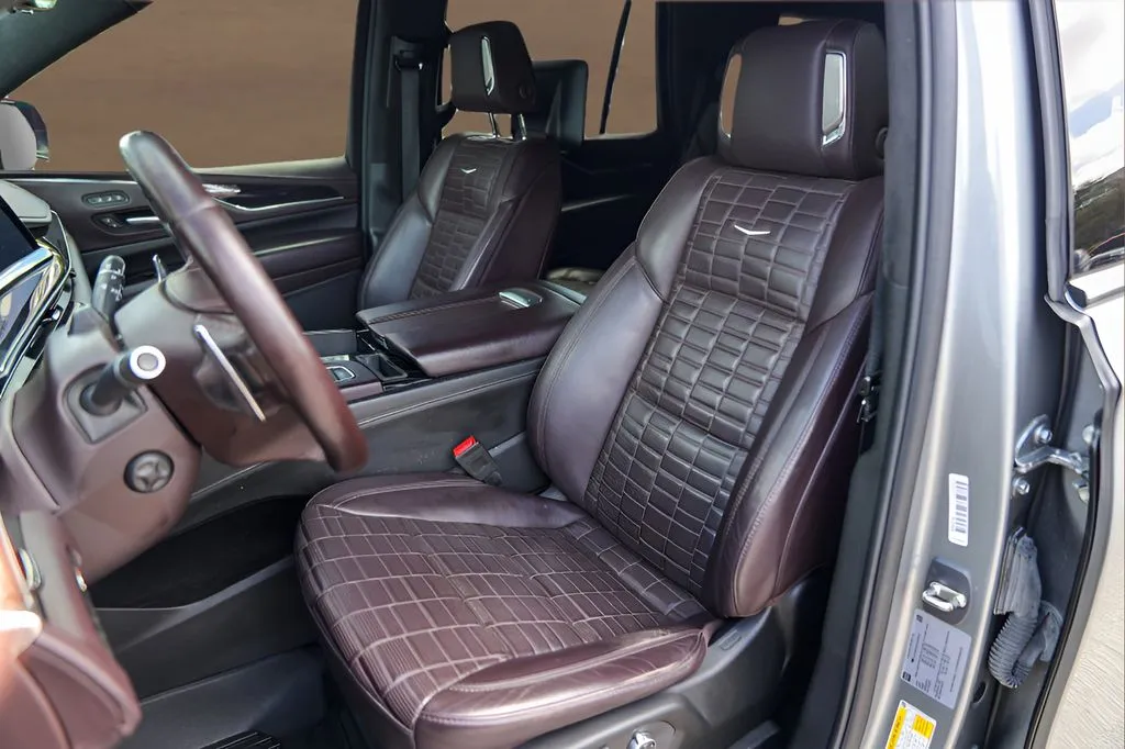 Cadillac Escalade photo 7