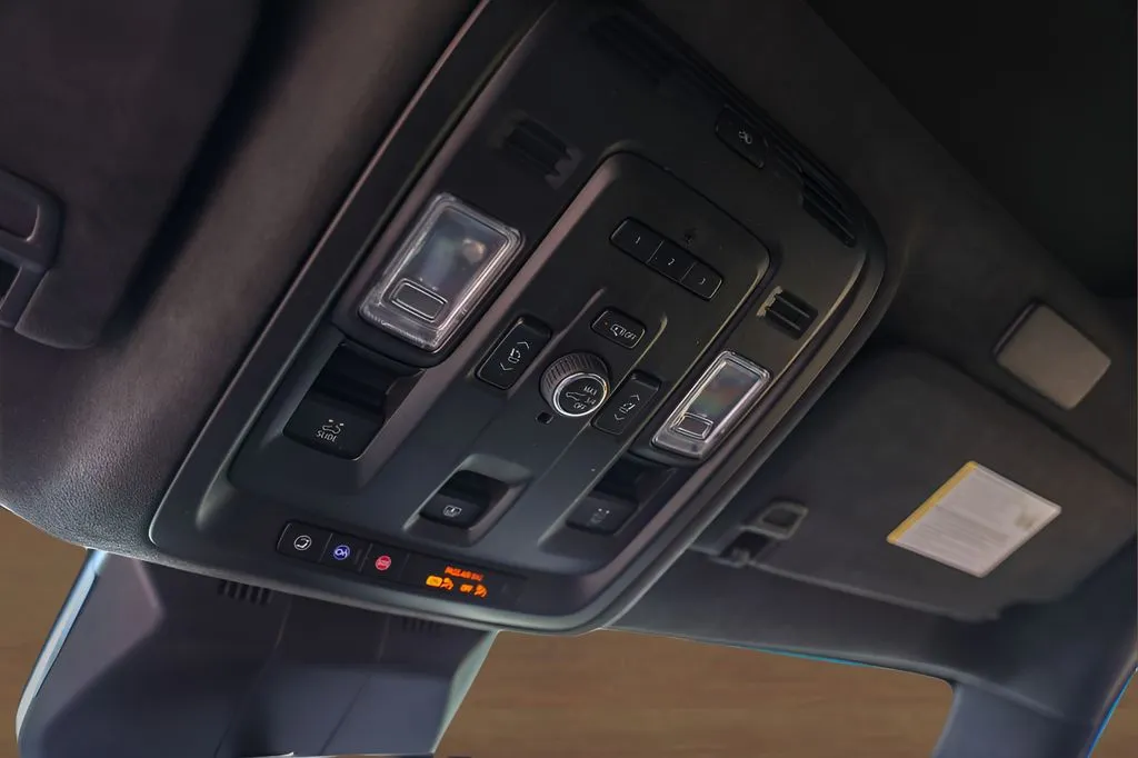 Cadillac Escalade photo 18