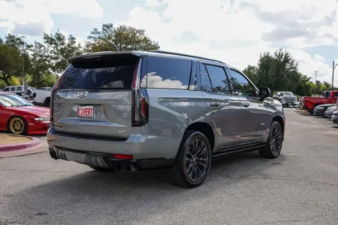 More photos of 2023 Cadillac Escalade V-Series at Covert Cadillac, TX