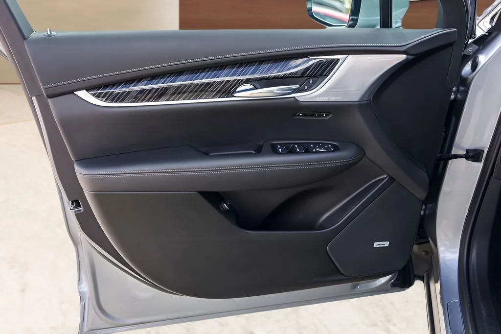 Cadillac XT6 photo 25