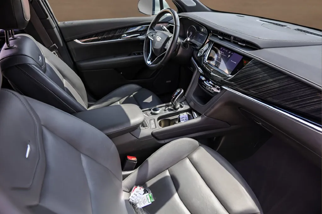 Cadillac XT6 photo 32