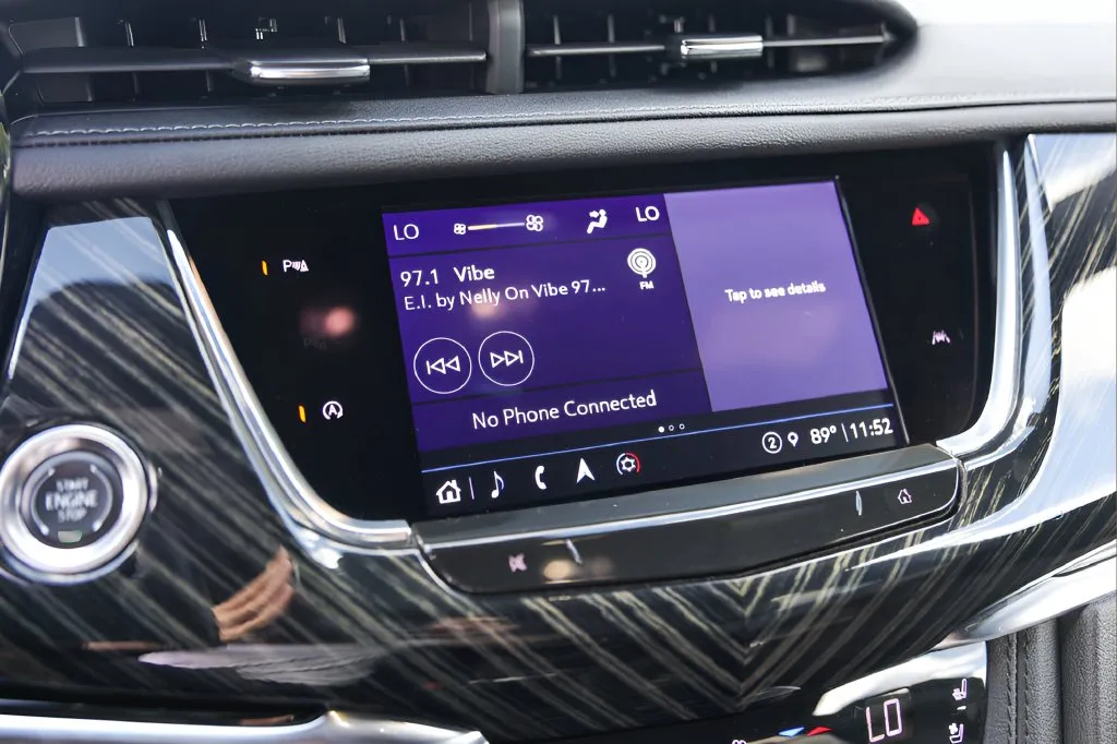 Cadillac XT6 photo 16