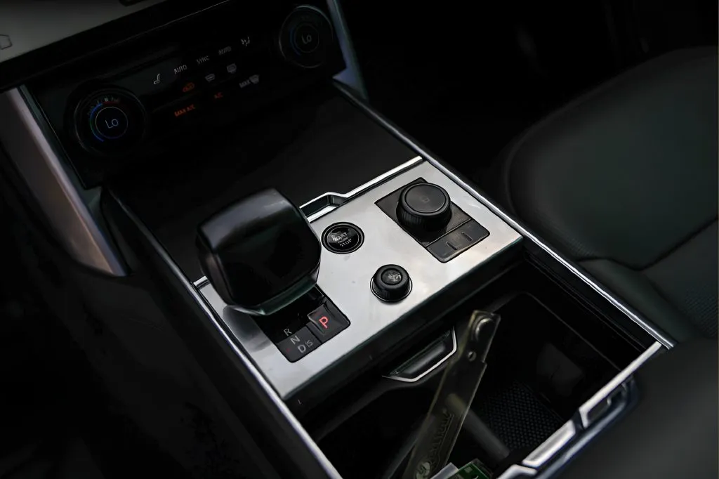 Land Rover Range Rover photo 18