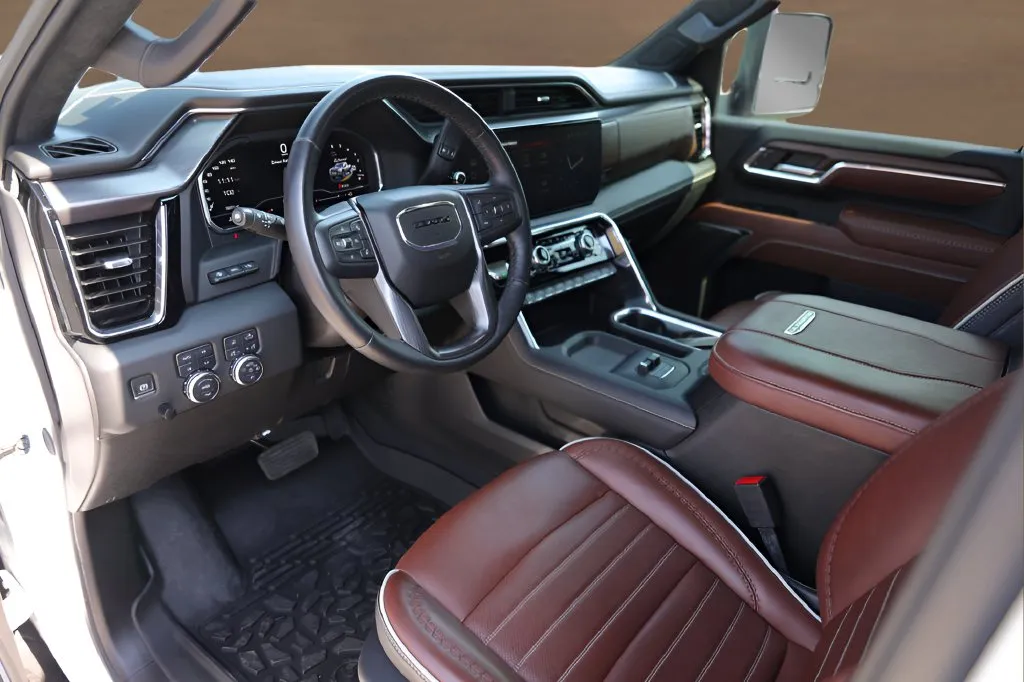 GMC Sierra photo 10