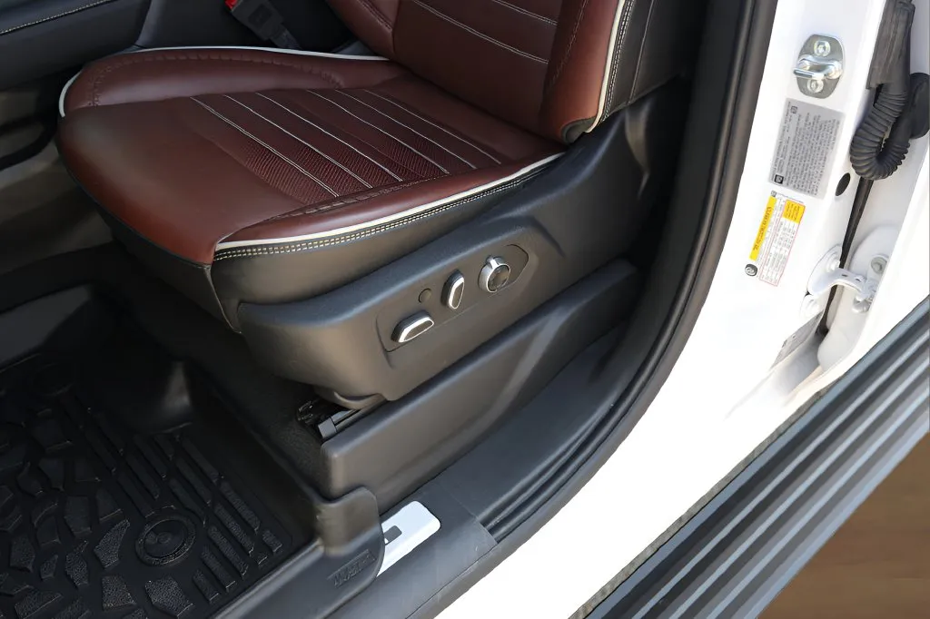 GMC Sierra photo 8