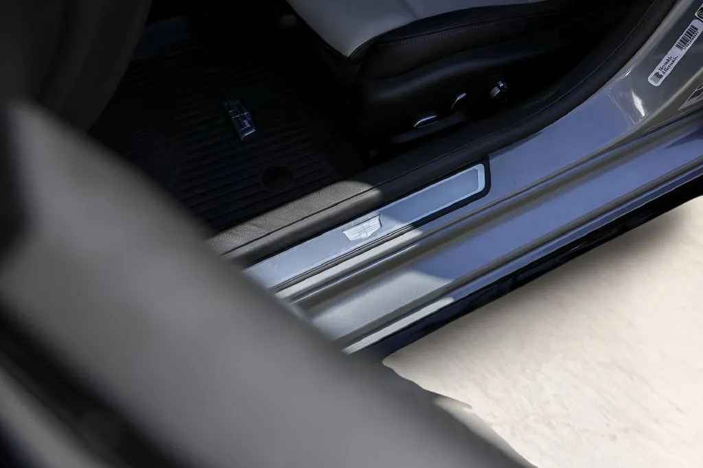 Cadillac CT5 photo 8