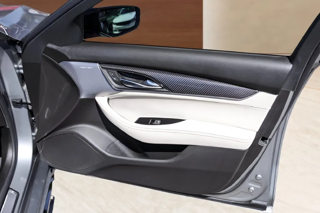 Cadillac CT5 photo 28