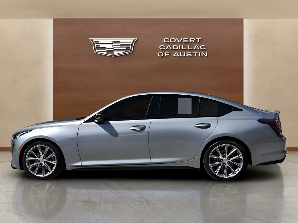 Cadillac CT5 photo 2