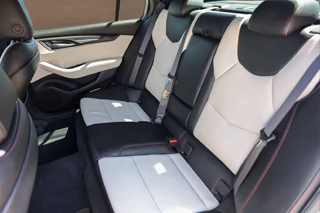 Cadillac CT5 photo 24