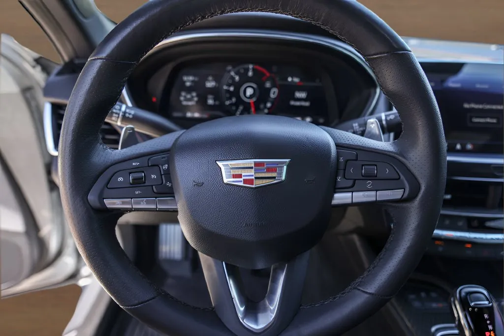 Cadillac CT5 photo 12