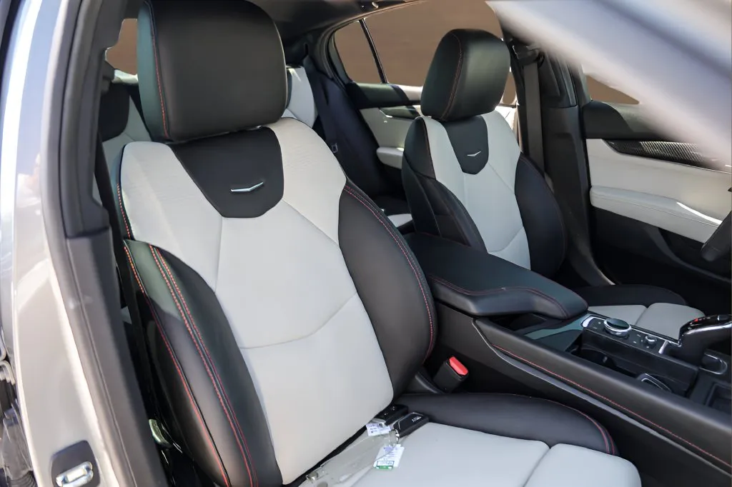 Cadillac CT5 photo 30