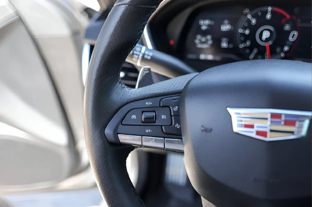 Cadillac CT5 photo 14