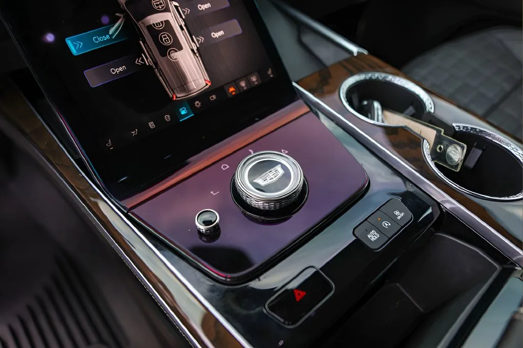 Cadillac Escalade photo 18