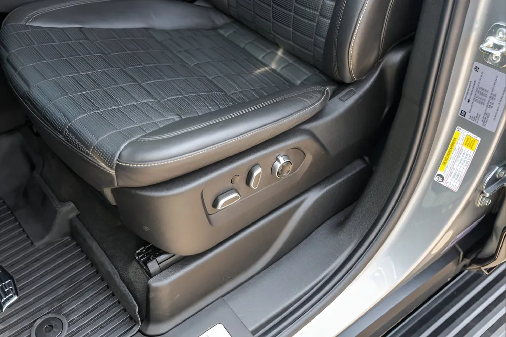 Cadillac Escalade photo 8