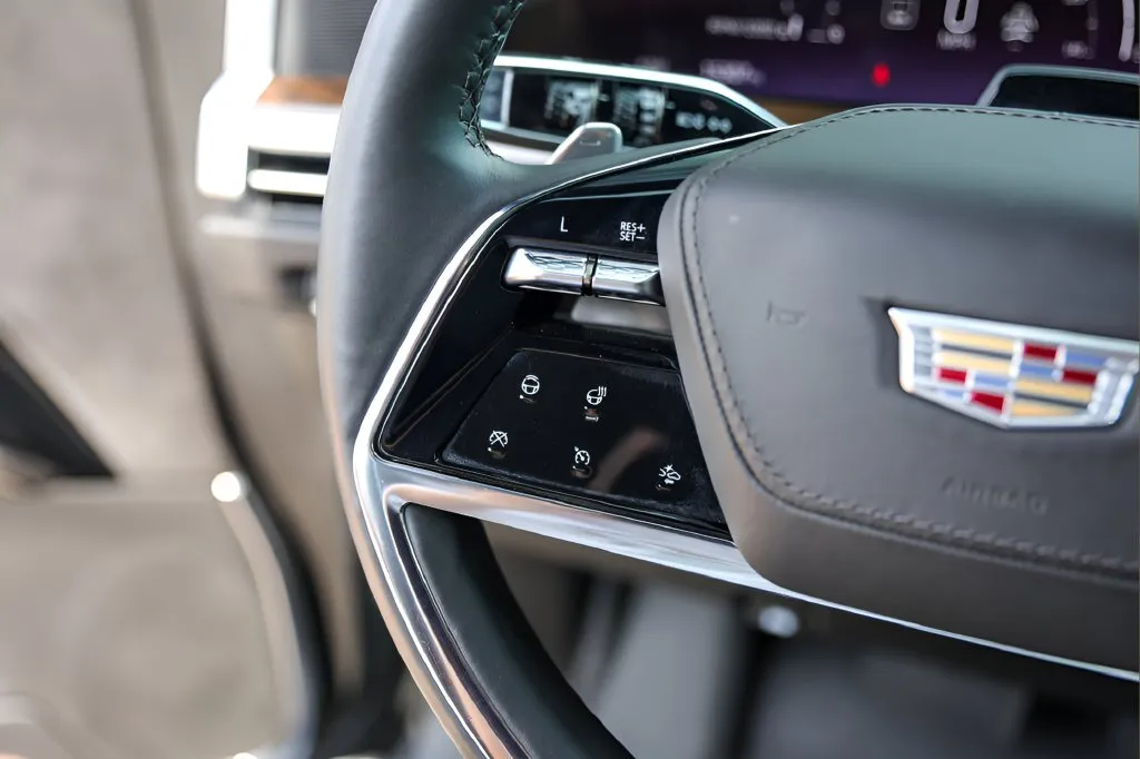 Cadillac Escalade photo 14