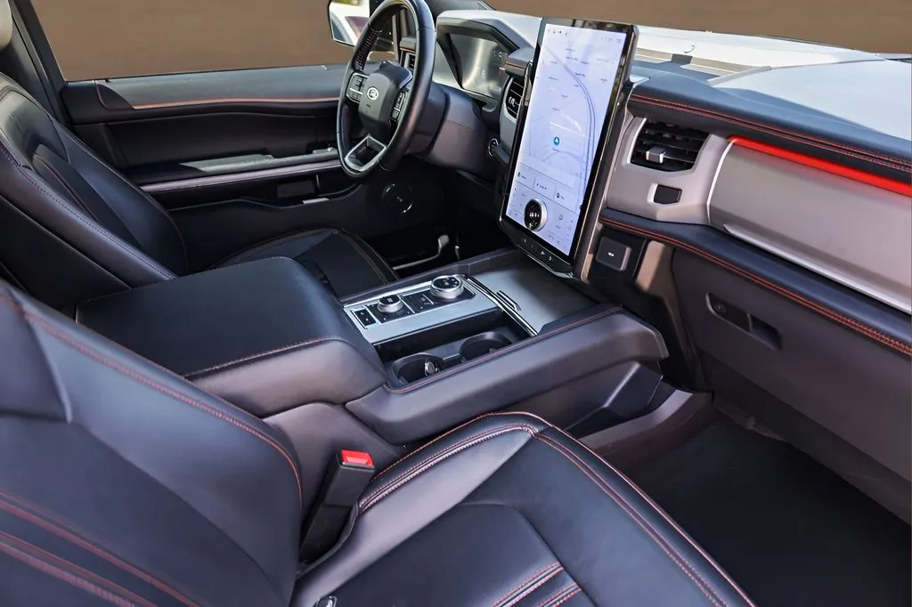 Ford Expedition photo 30