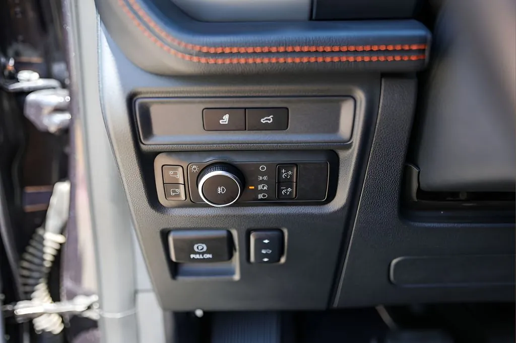 Ford Expedition photo 15