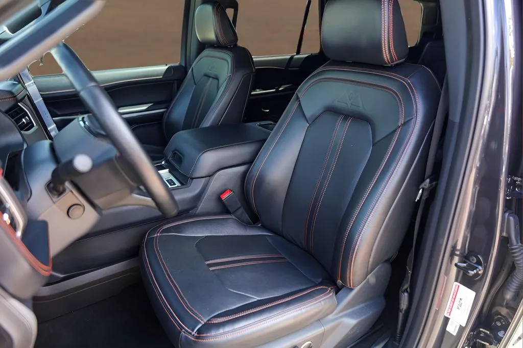 Ford Expedition photo 7