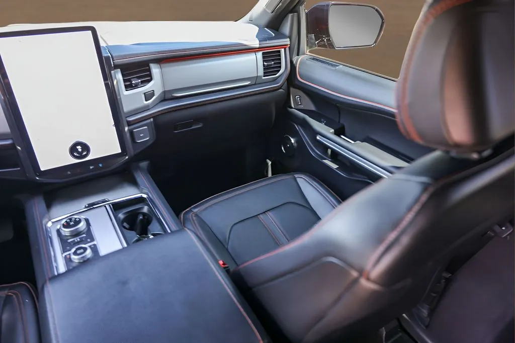 Ford Expedition photo 28
