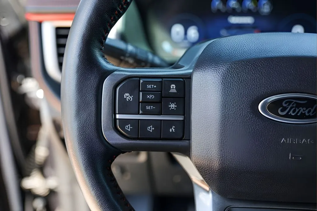 Ford Expedition photo 14