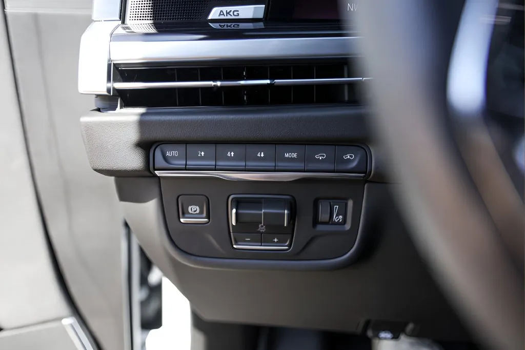 Cadillac Escalade photo 21