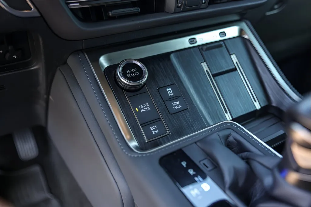 Lexus GX photo 18