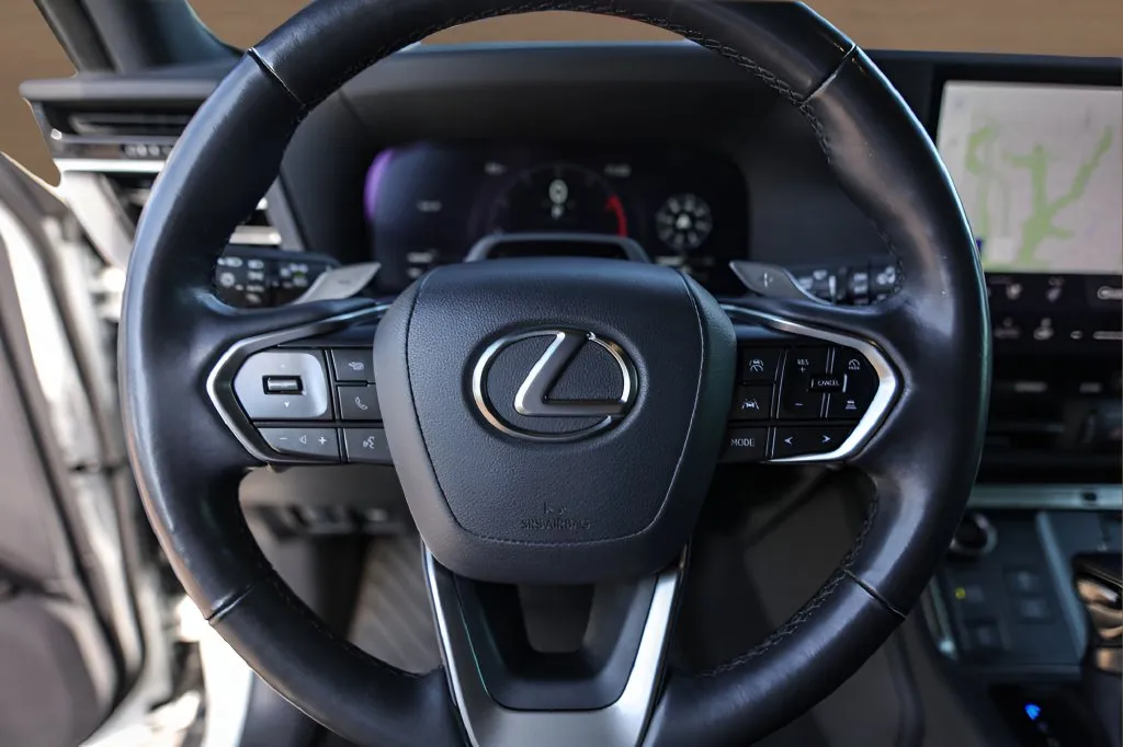 Lexus GX photo 12