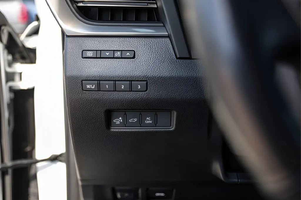 Lexus GX photo 15