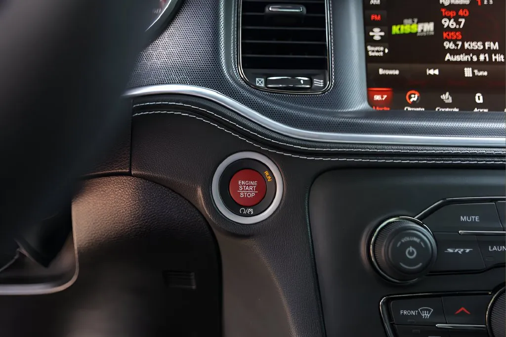 Dodge Charger photo 17