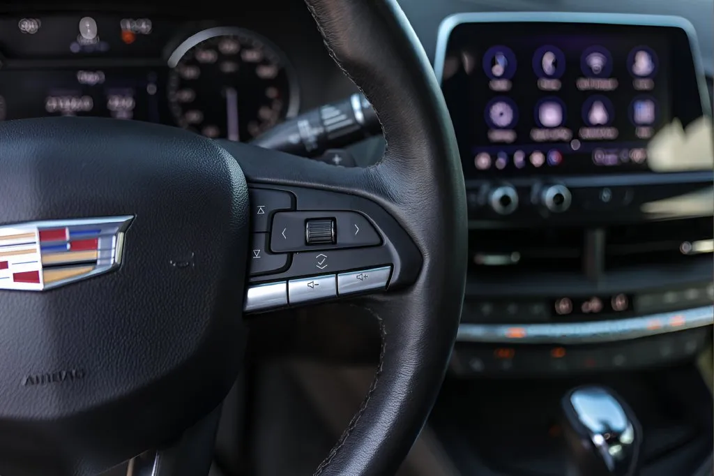 Cadillac CT4 photo 13