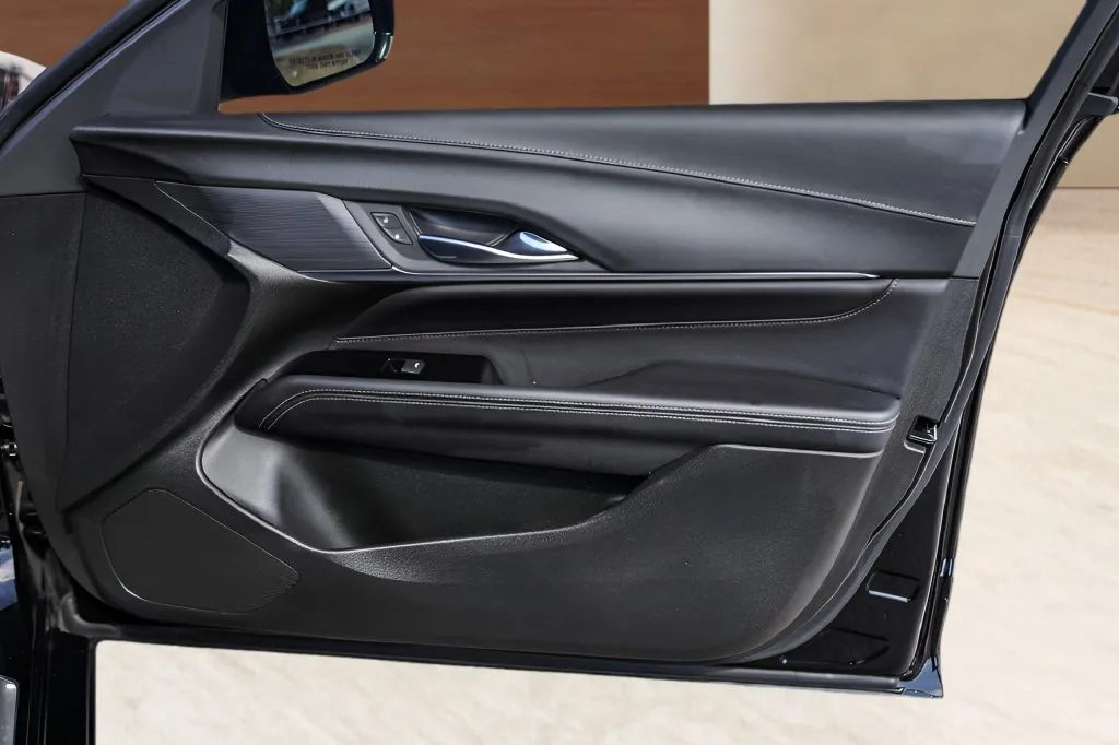 Cadillac CT4 photo 29