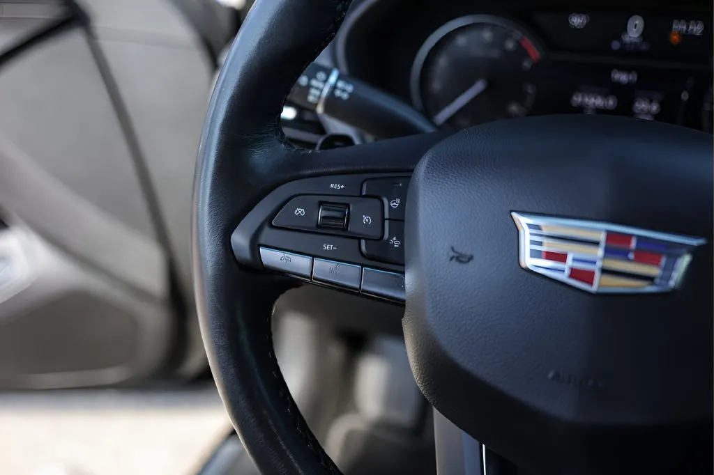 Cadillac CT4 photo 14