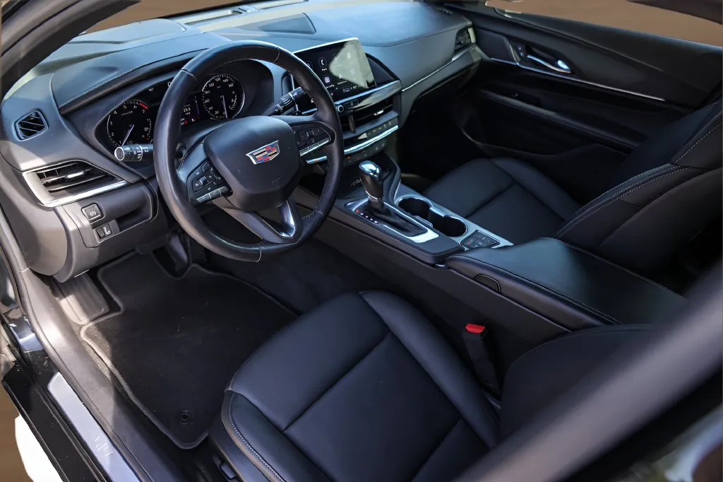 Cadillac CT4 photo 10