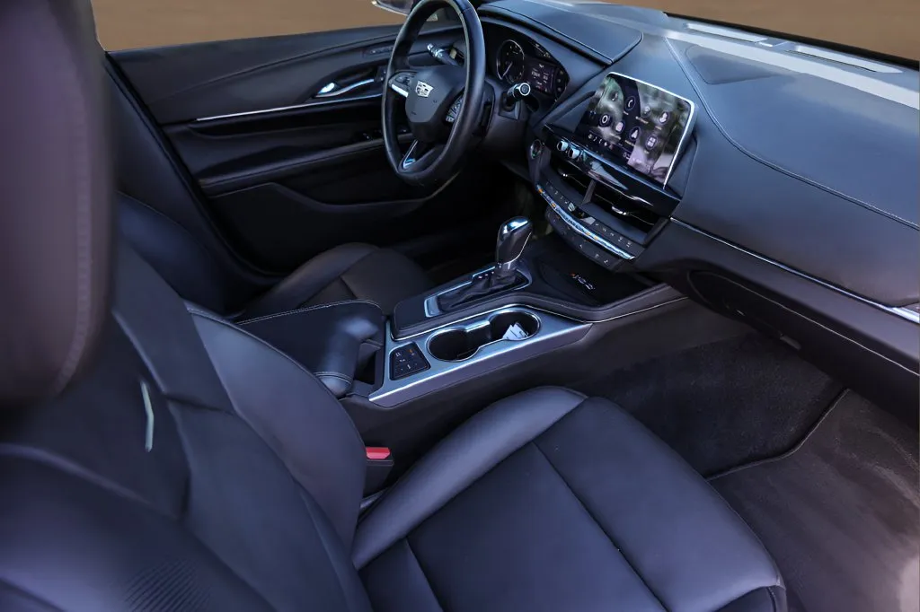 Cadillac CT4 photo 30